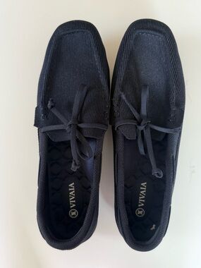 Vivaia women’s Navy Knit Casual Loafers.  European size 40.5   Comfort shoe